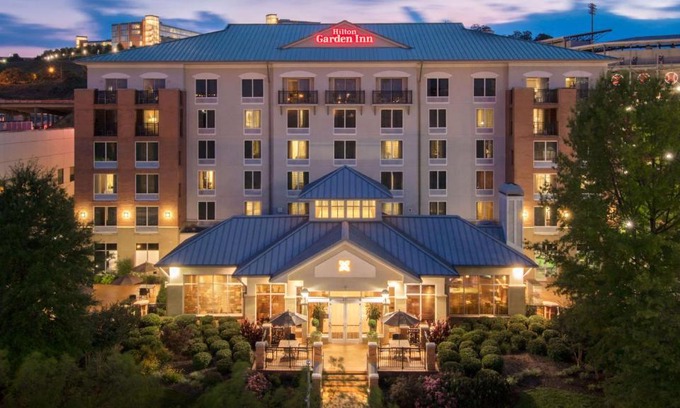 Downtown Chattanooga Hotel | Hilton Garden Inn Chattanooga Downtown