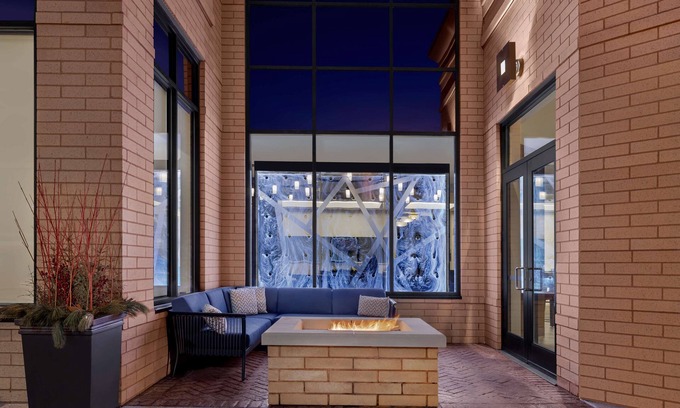 Downtown Minneapolis Hotel | Hilton Garden Inn Minneapolis Downtown