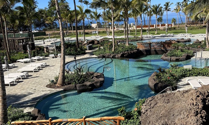 Kihei Resort | Hilton Maui Bay Villas – 2 BR Plus Suite, Sleeps 6, Full kitchen, 2 bathrooms