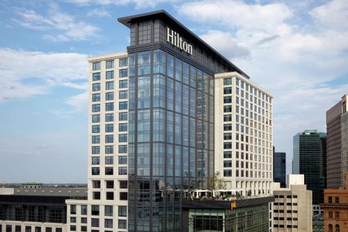 Downtown Hotel | Hilton Norfolk The Main