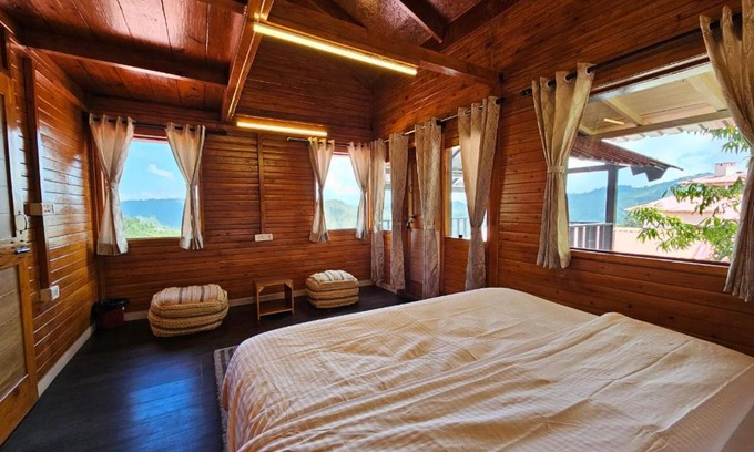 Kaul Hotel | Himalayan Havenwood