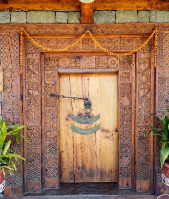 Mohal Hotel | Himalyan Kothi Kais