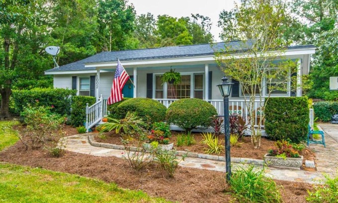 Charleston House | Hip Island House