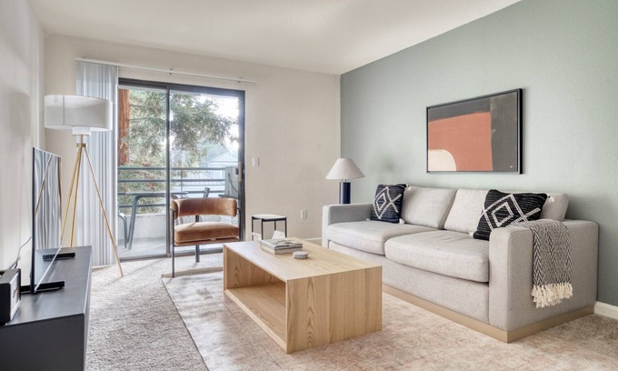 River Oaks Apartment | Hip North San Jose 1BR w/W/D, Pool & Gym, nr tech HQs, by Blueground