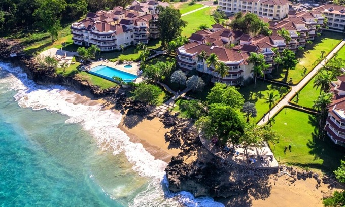 El Batey Apartment | Hispaniola Beach 3A1 Condo 2 BD Oceanfront