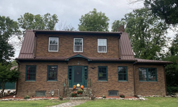 Rockville House | Historic 3BR Home 4 Blocks to Downtown