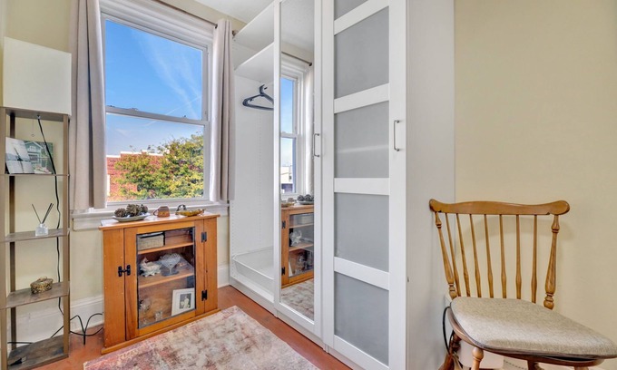 Park View House | Historic 3br Rowhouse, Short Walk to the Green Line