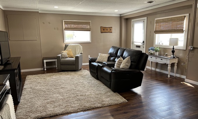 Loudonville Condo | Historic Downtown 1st Floor Flat