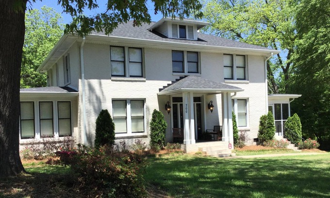 Monroe House | Historic Home for that Special Occasion