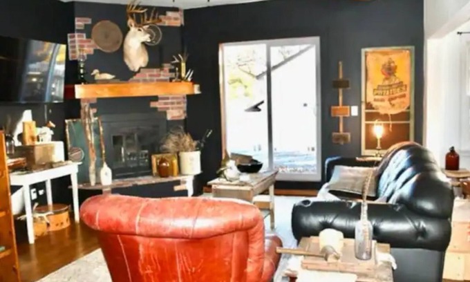 Bismarck House | Historic home in Cathederal district 2 min from downtown