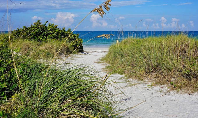 Pass-a-Grille House | Historic Pass-A-Grille Beach Compound 5/4