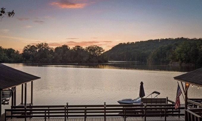 Chickamauga Lake House | Hiwassee Riverfront 3 BR House