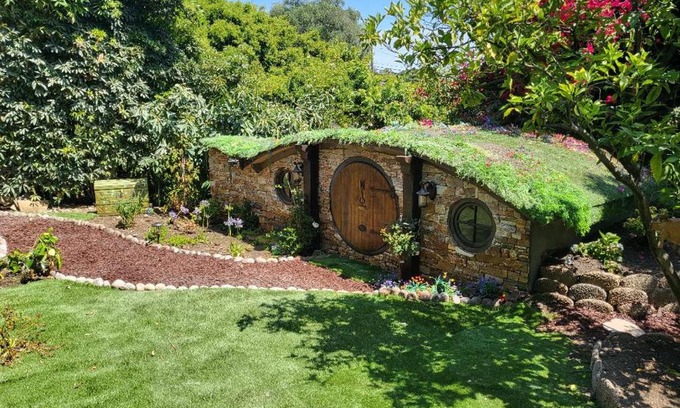 Mission Canyon House | Hobbit Haven