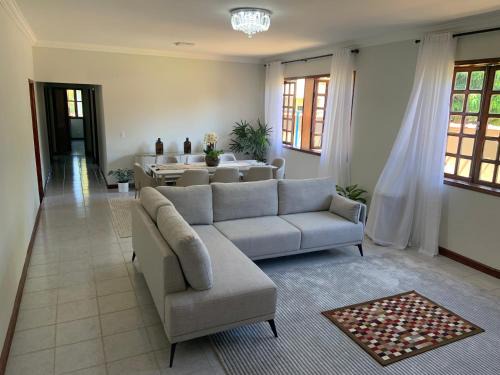 Engenheiro Coelho House | Holambra tá aqui pertinho!