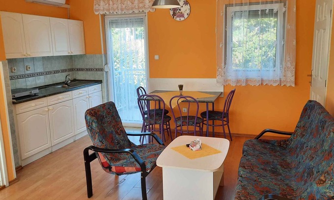 Siofok Apartment | Holiday apartment in a quiet street near the city center