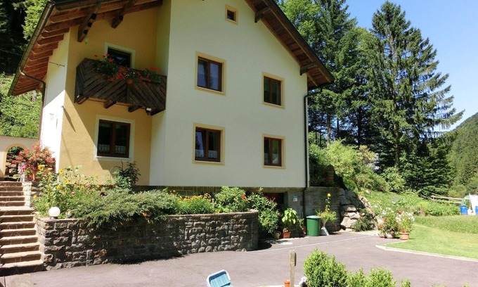 Loich House | Holiday apartment Loich for 2 - 4 persons with 2 bedrooms - Holiday house