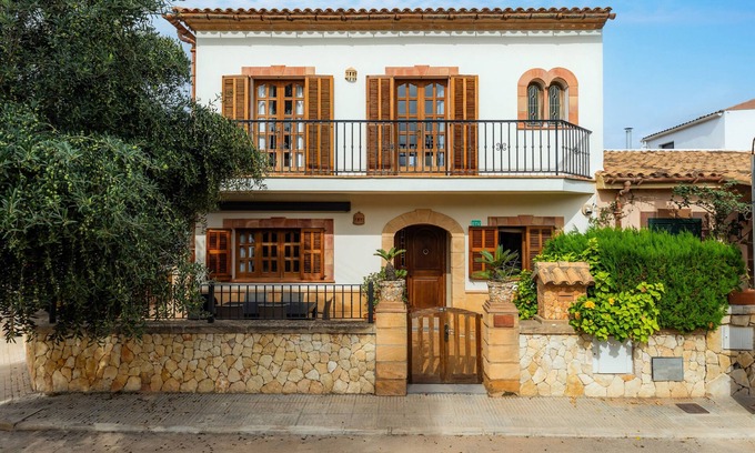 S'Illot-Cala Morlanda House | Holiday Home 'Sa Fonteta Cala Morlanda' with Private Terrace, Wi-Fi and Air Conditioning