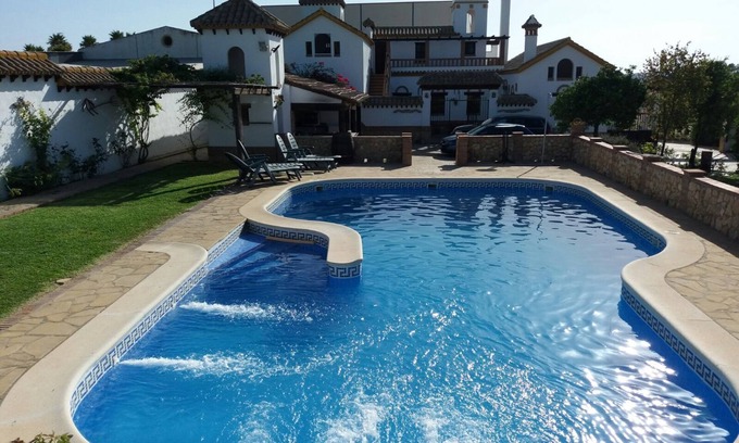 Arcos de la Frontera House | Holiday Home ‘La Cazuela’ with Mountain View, Pool, Garden & Terraces