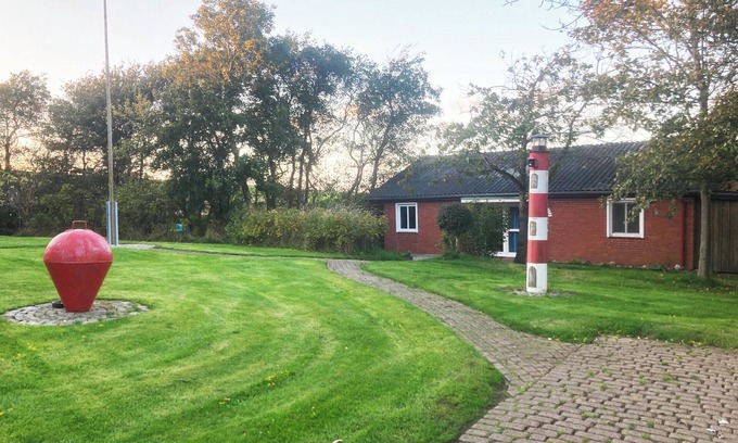 Emmelsbuell-Horsbuell House | Holiday Home 'Nordfeddersbüll' with Shared Garden and Wi-Fi