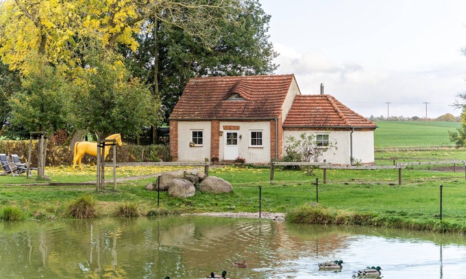 Groß Wokern House | Holiday Home "Backhaus" with Private Garden