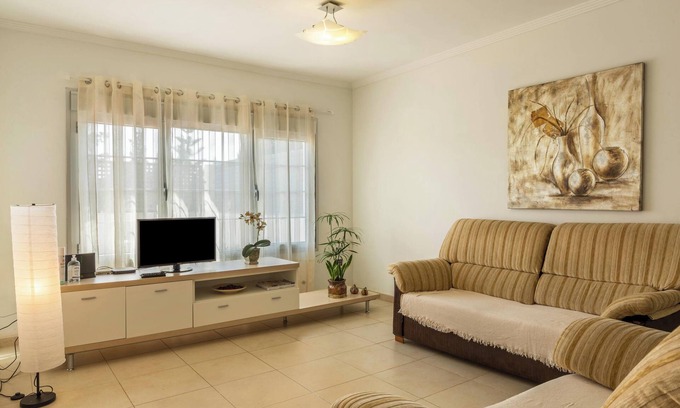 Pozo Izquierda House | Holiday Home ’Duplex Pedroza’ with Wi-Fi & Garden