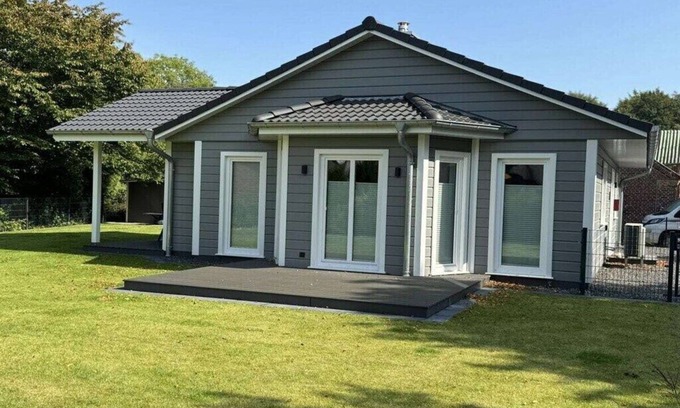 Grundhof House | Holiday home in Bönstrup with swimming pool