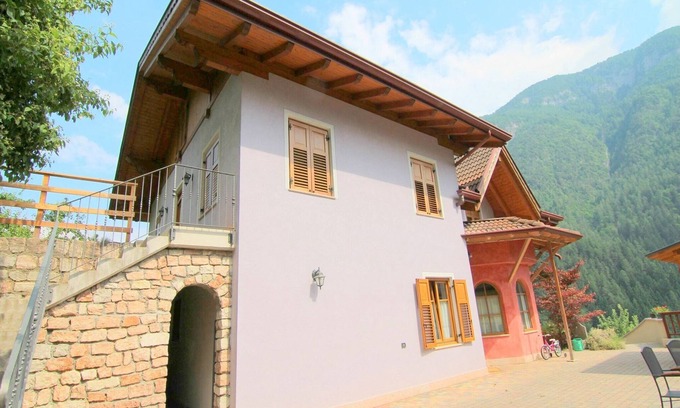 Caldes House | Holiday Home in Caldes near Ski Lift