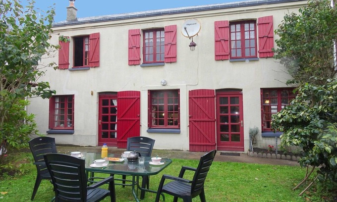 Etretat House | Holiday Home in Etretat near Beach & Cliffs