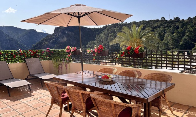 Benahavis House | Holiday home in the beautiful village of Benahavis, Spain