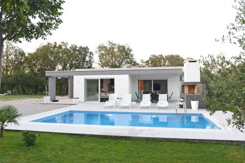 Trn House | Holiday Home Maslina