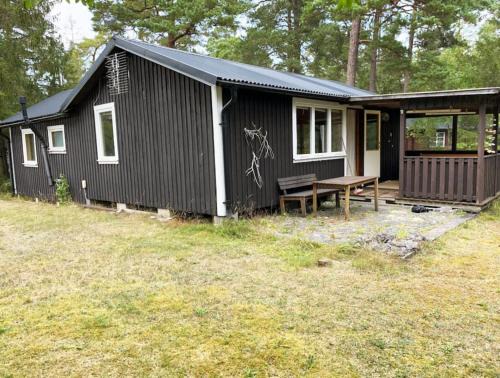 Larbro House | Holiday home within walking distance to beaches