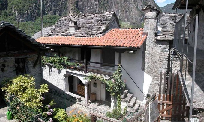 Gordevio House | Holiday house Avegno for 1 - 4 persons with 2 bedrooms - Holiday home