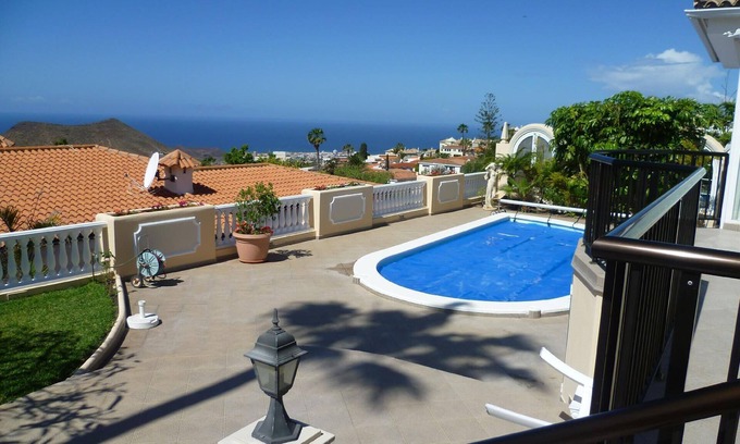 Chayofa House | Holiday house Chayofa for 1 - 8 persons with 4 bedrooms - Holiday home