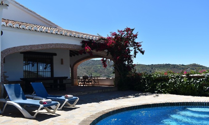 Competa House | Holiday house Competa for 1 - 6 persons with 3 bedrooms - Holiday house