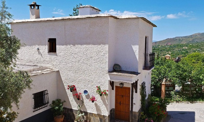 Nechite House | Holiday house Valor for 1 - 8 persons with 3 bedrooms - Holiday house