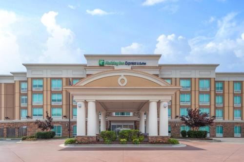 Huntsville Hotel | Holiday Inn Express Hotel & Suites Huntsville West - Research Park by IHG