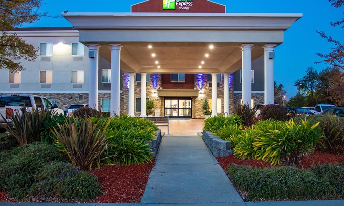 East Roseville Parkway Hotel | Holiday Inn Express Hotel & Suites Roseville-Galleria Area by IHG