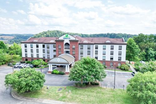 Kodak Hotel | Holiday Inn Express Hotel & Suites Kodak East-Sevierville by IHG