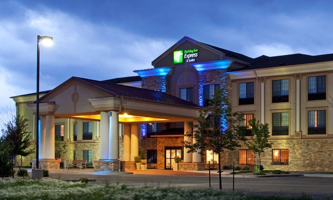 Longmont Hotel | Holiday Inn Express Hotel & Suites Longmont by IHG