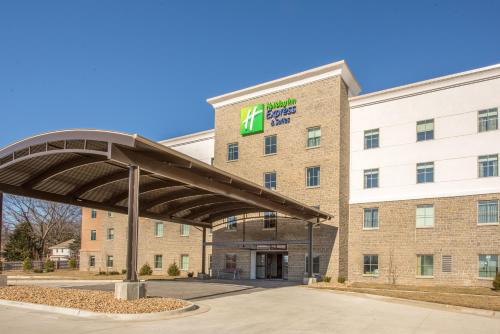 Shawnee Hotel | Holiday Inn Express Shawnee by IHG
