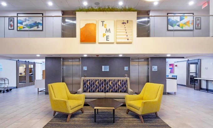 Tempe Hotel | Holiday Inn Express & Suites Phoenix - Tempe by IHG