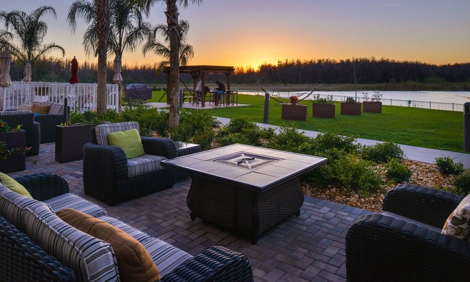 Trinity Hotel | Holiday Inn Express & Suites Trinity by IHG