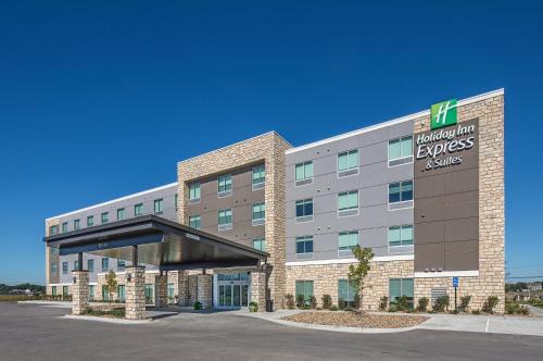 Elkhorn Hotel | Holiday Inn Express & Suites - West Omaha - Elkhorn by IHG