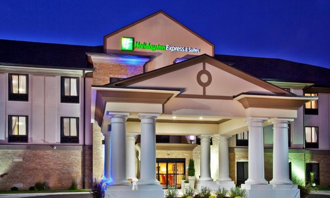 Crawfordsville Hotel | Holiday Inn Express Hotel & Suites Crawfordsville by IHG