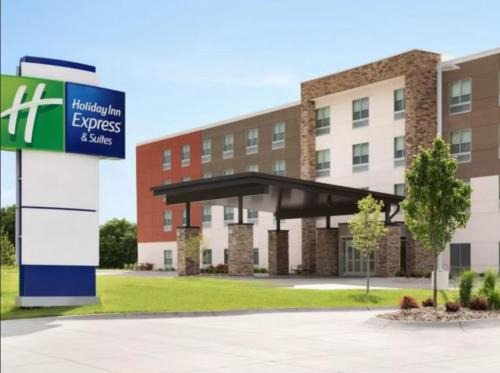 Stevensville Hotel | Holiday Inn Express & Suites Stevensville - Benton Harbor by IHG