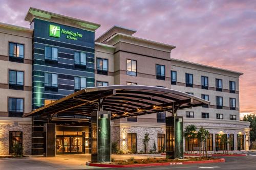 Milpitas Hotel | Holiday Inn & Suites Silicon Valley - Milpitas by IHG