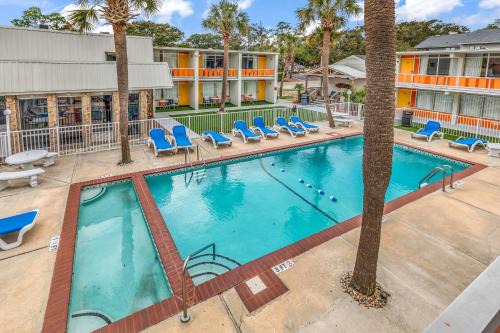 Myrtle Beach Hotel | Holiday Shores Myrtle Beach
