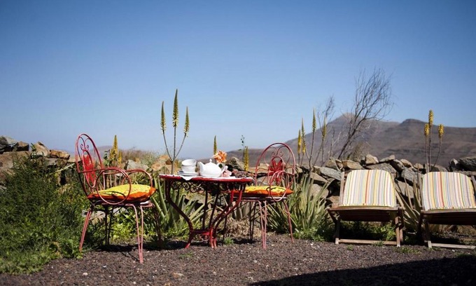 Tarajalejo House | Holidays in Tarajalejo - home office with sea view