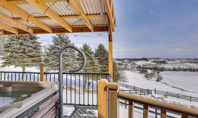 Millersburg Apartment | 'holmes With a View' Studio: Millersburg Retreat!