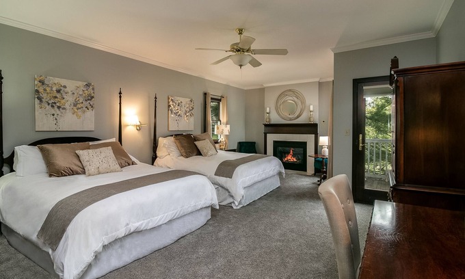 Valparaiso Apartment | Holyrood Suite at Aberdeen